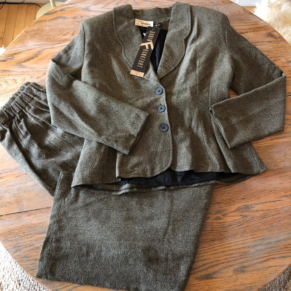 Dorin Frankfurt lined lace up back pantsuit/NWT